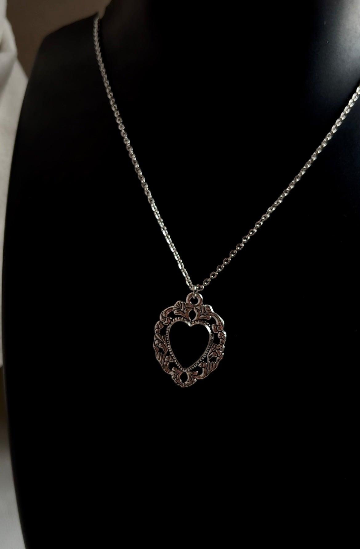 Infernal Grace bold necklace π€(Anti tarnish, baddie , unisex)