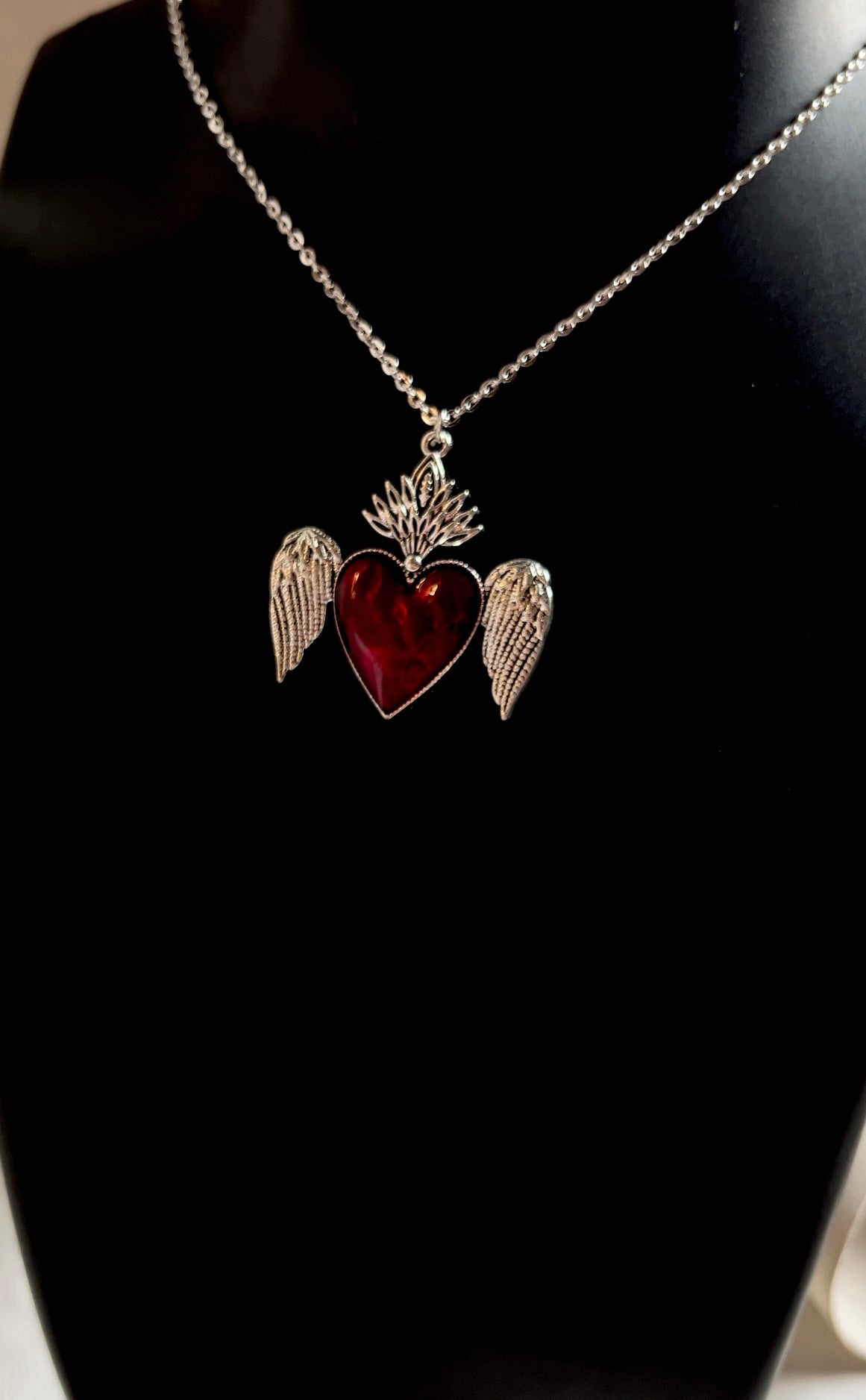 Heart of the seraphim Unisex necklace β€οΈβπ₯ ( Anti tarnish, unisex)