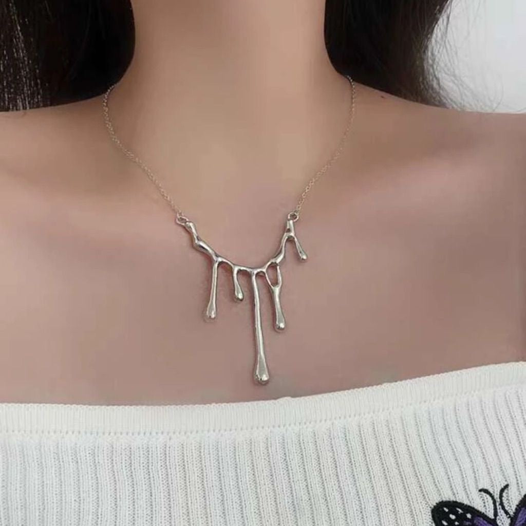 Molten metal inspired abstract drip necklace🔗 Anti tarnish | silver plated | adjustable | unisex