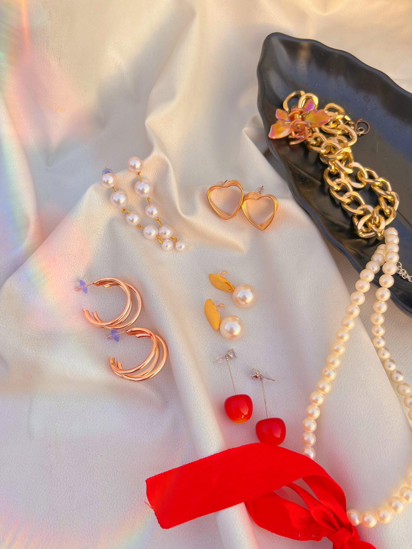 Bold pearl “Maisha” earrings 🤍