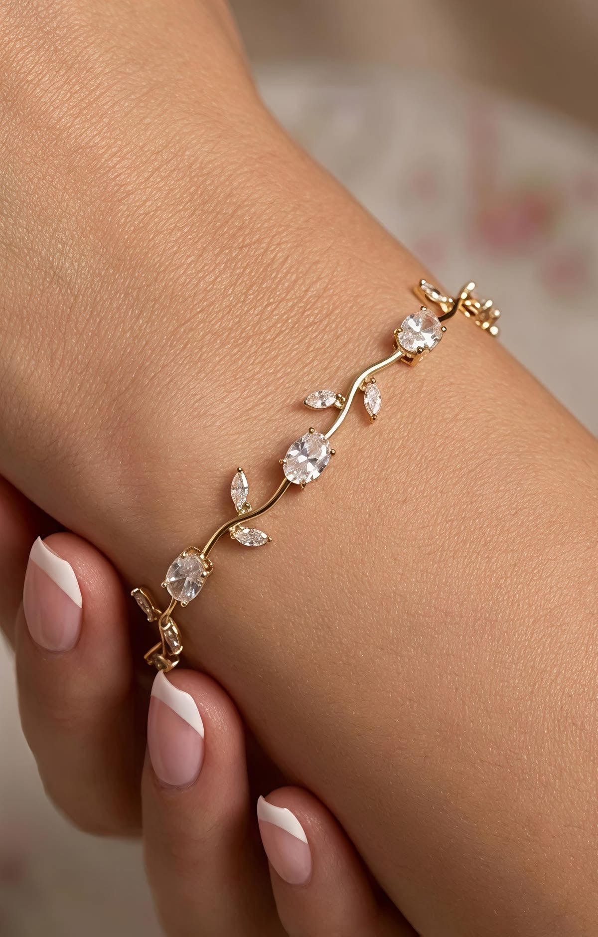 Aurora Tulip 🌷 Bracelet ✨ (Anti tarnish| water resistant | stainless steel base)