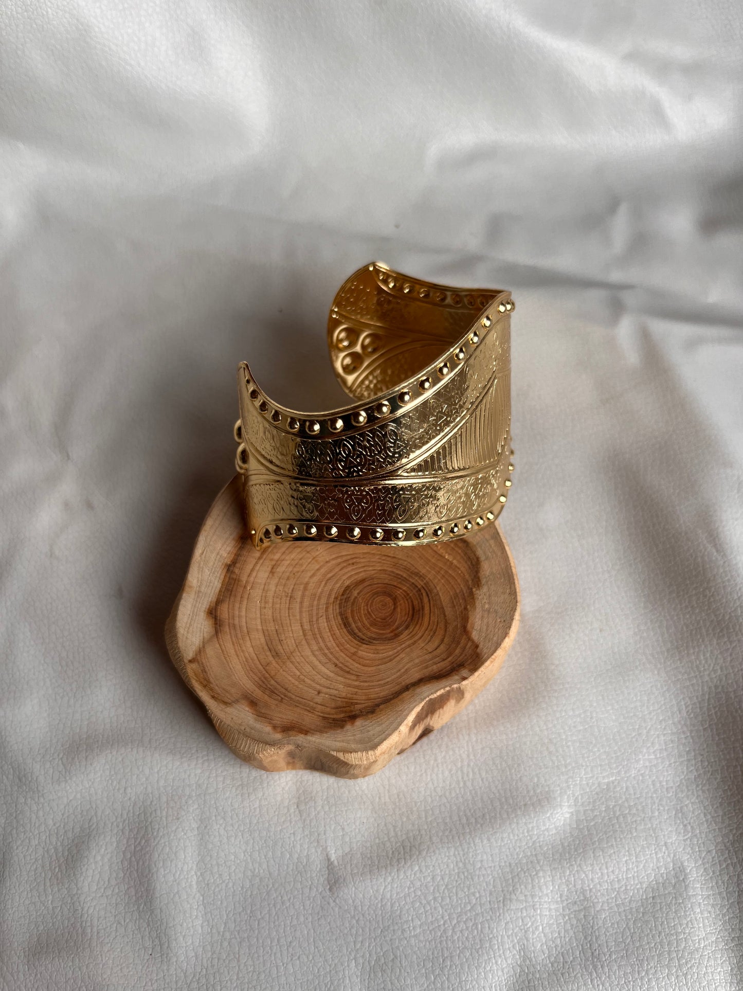 Evil eyes theme golden kada bracelet✨🧿