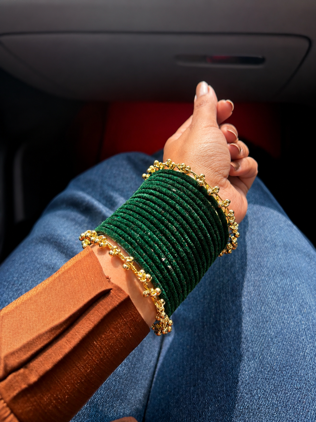 Hariyali Velvet Bangles Set🦚🎍