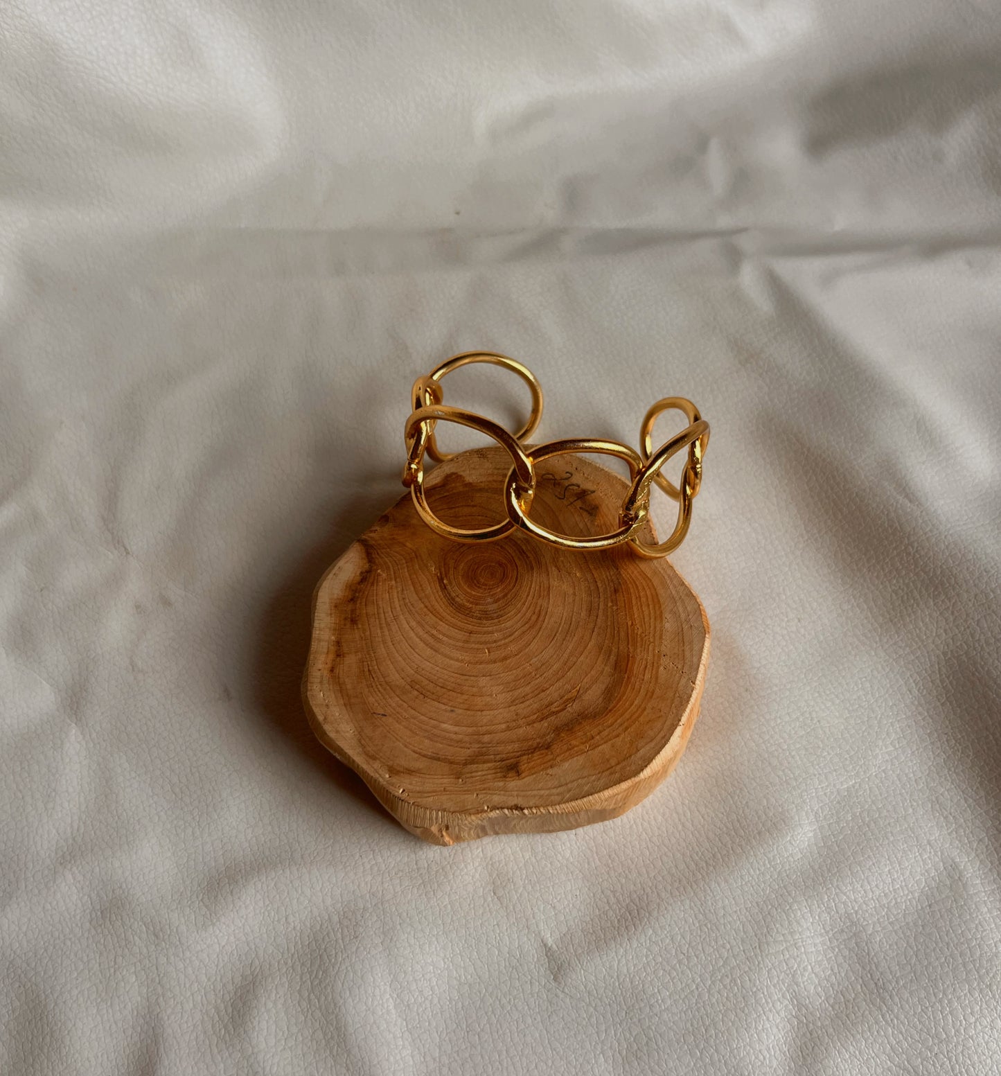 Maira golden adjustable kada bracelet ✨