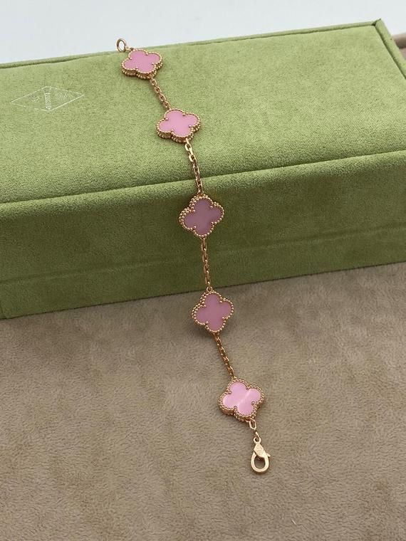 Lavender pink clover vancleef bracelet π