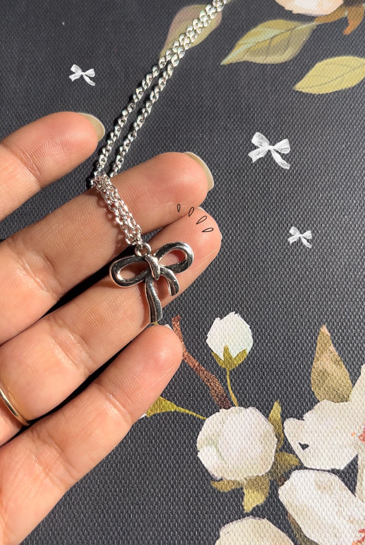 Bow charm necklace 🎀 ( Genz vibe)