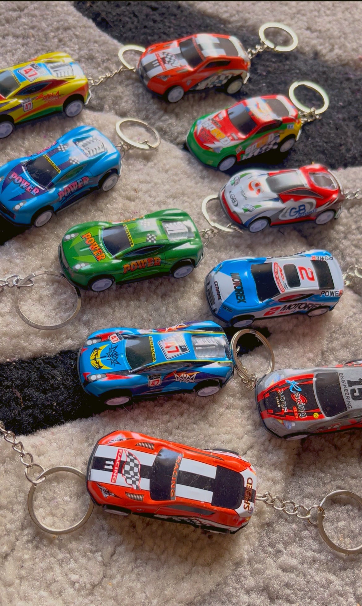 Car lover keychains🏎️ Sportscar keychain.( random car from these will be sent)