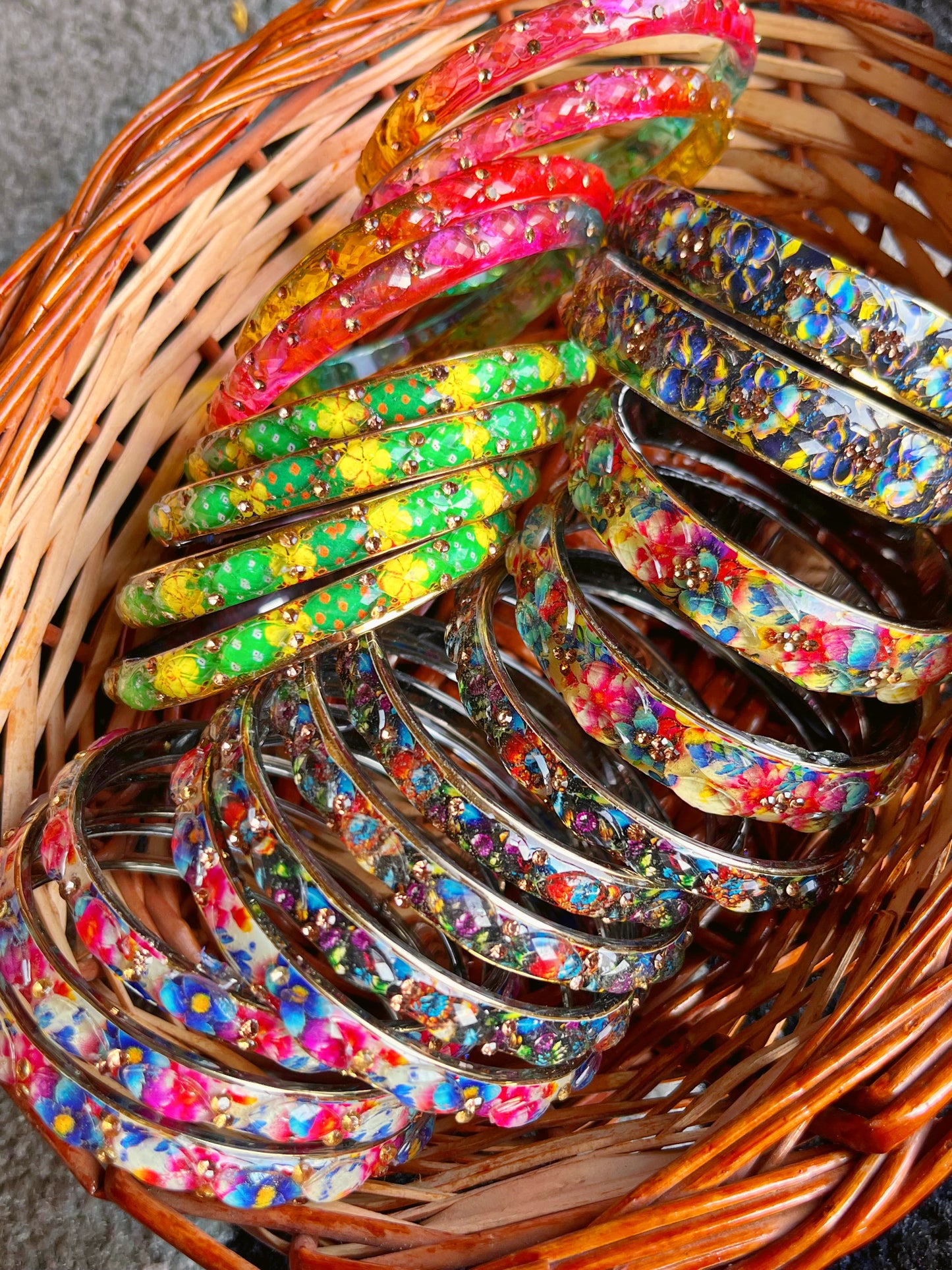 Gulabi noor🌸 bracelet bangle stack ( stack of 4 bangle bracelets as shown) standard size bangle set 😍