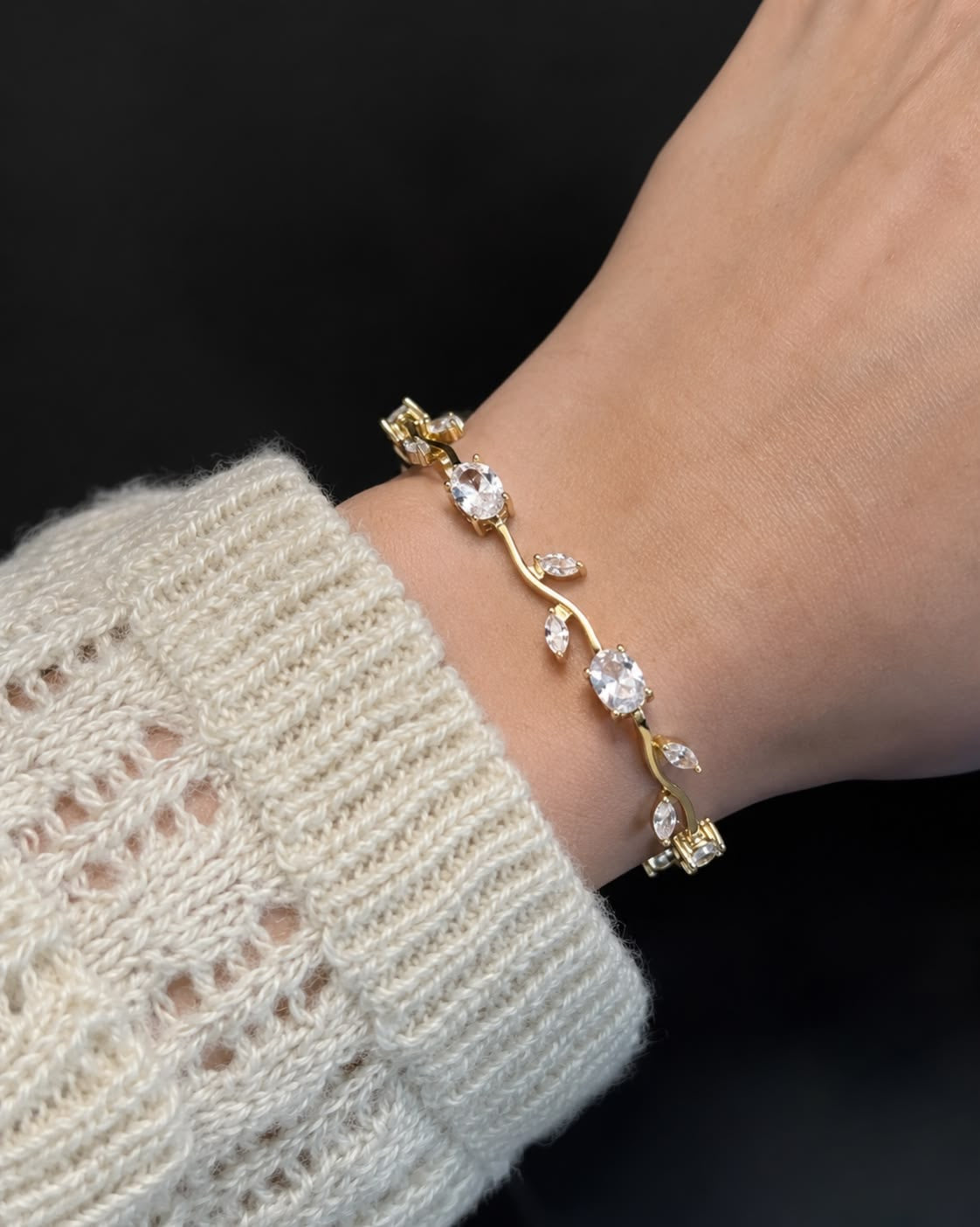 Aurora Tulip 🌷 Bracelet ✨ (Anti tarnish| water resistant | stainless steel base)