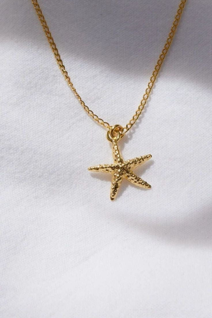 Suprise kinderjoy gift for her 🎁🥰(starfish golden necklace inside the kinderjoy)
