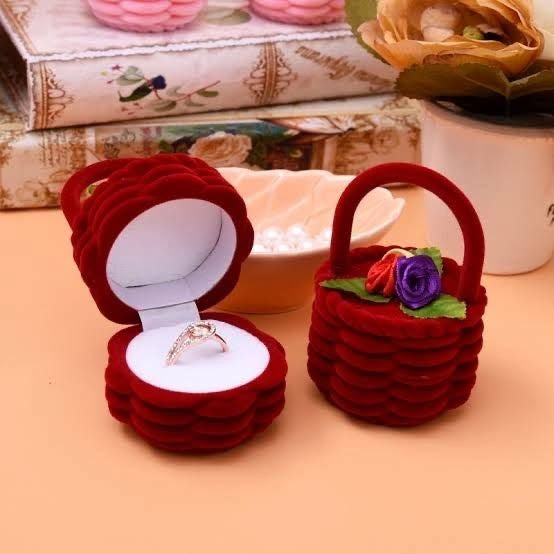Butterfly Crystal Ring for Women | Aesthetic Fashion Jewelry | Avara Aesthetic🦋