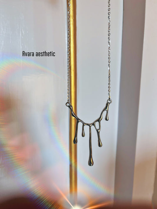 Molten metal inspired abstract drip necklace🔗 Anti tarnish | silver plated | adjustable | unisex