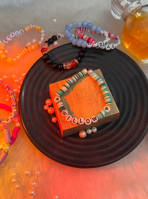 “Taylor swift”bracelets theme💖(available in 9 themes)select below⚡️