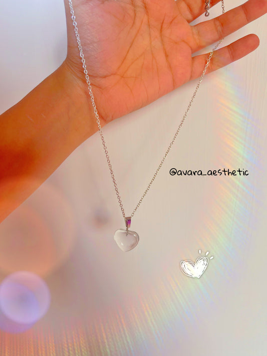 Transparent glass stone heart necklace 🤍