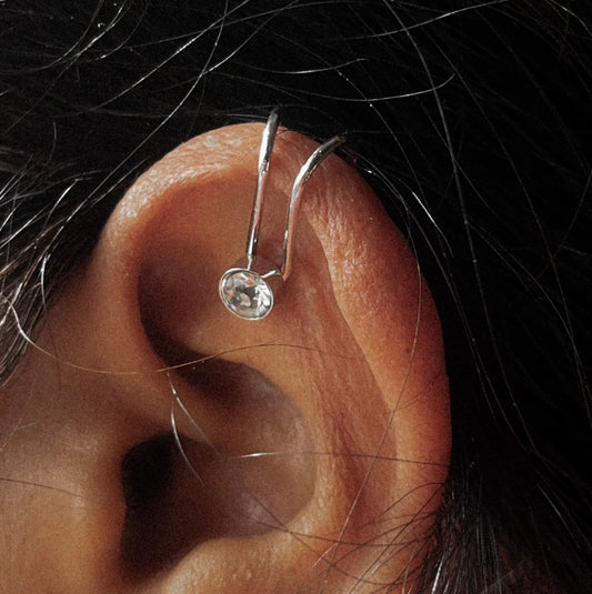 Diamond studded silver plated earcuff! 💎💠 anti tarnish | waterproof | adjustable | unisex