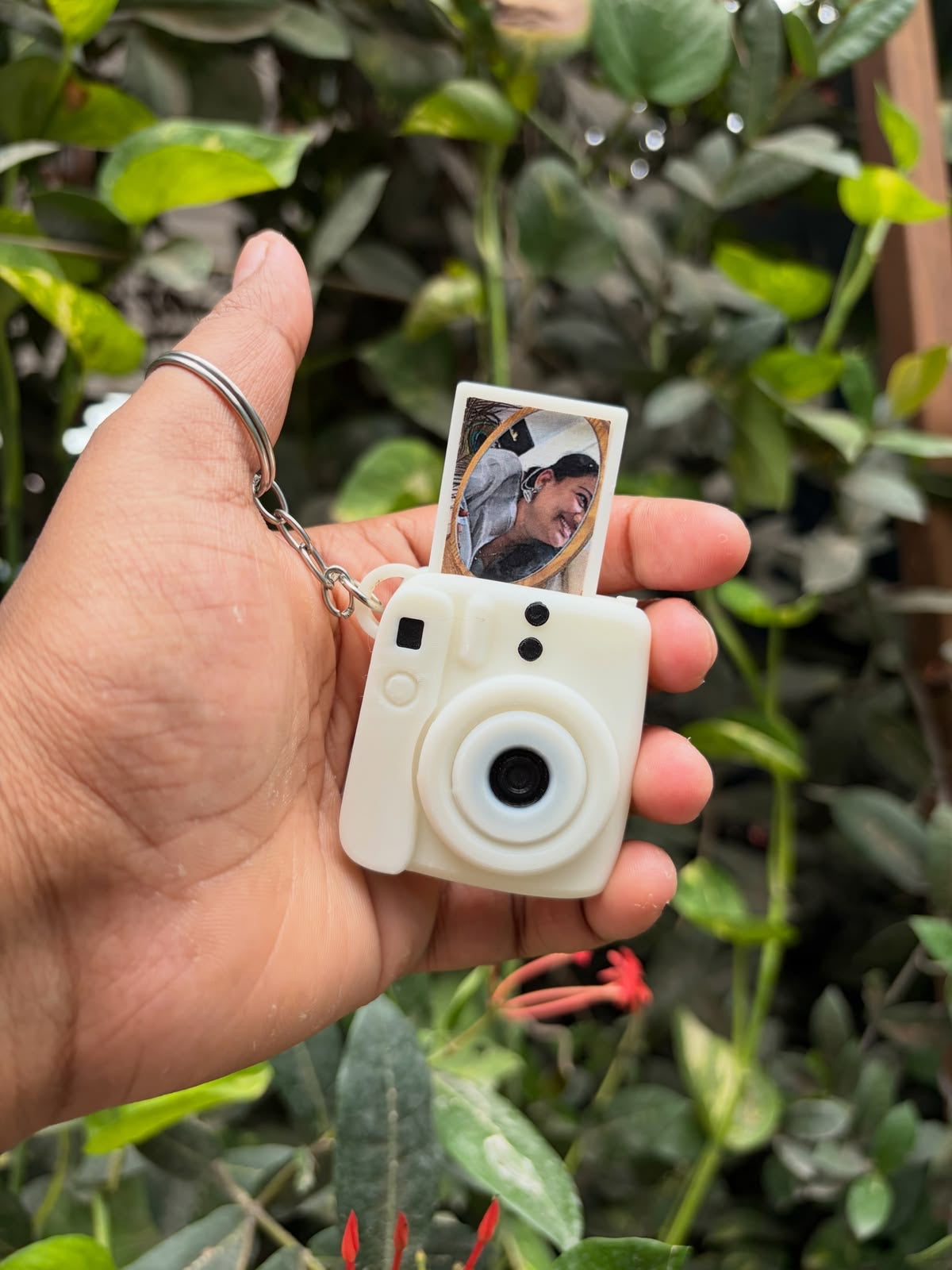 SnapStory™ Custom Photo Keychain 📸❤️
Carry your favorite memory wherever you go.(after placing an order kindly dm us for photo customisation) or ping us at our WhatsApp number.(Only prepaid orders will be accepted due to customisation)