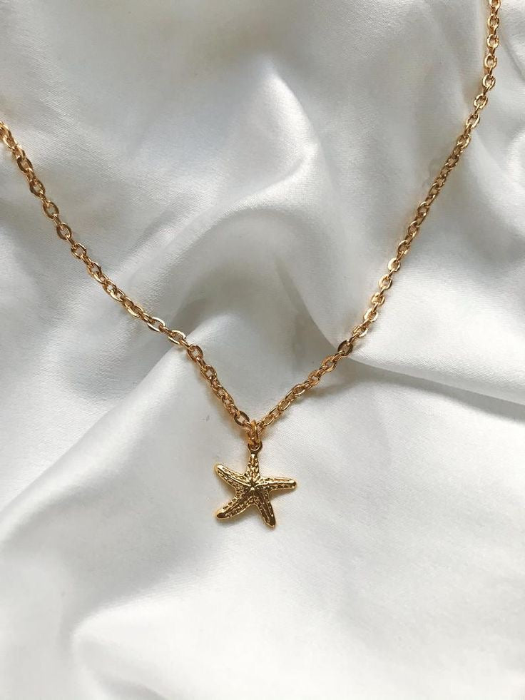 Suprise kinderjoy gift for her 🎁🥰(starfish golden necklace inside the kinderjoy)