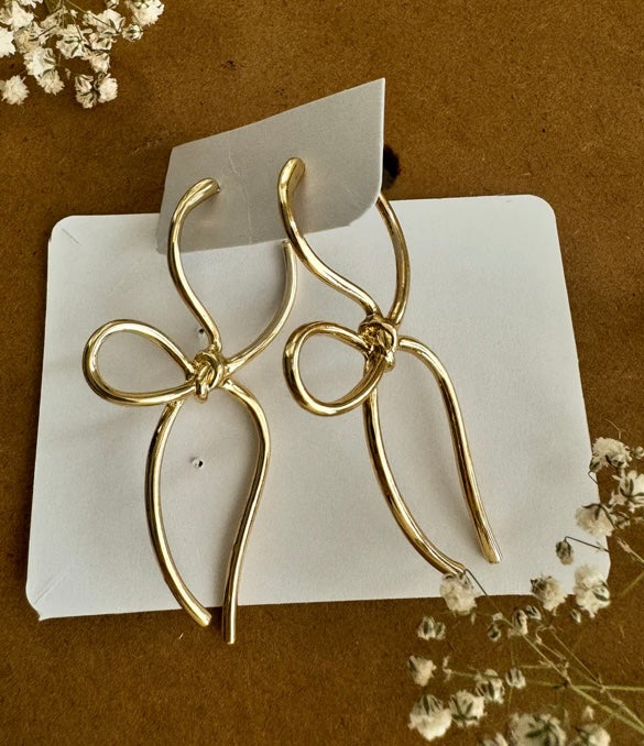 Gold plated bow earrings 🎀( Anti tarnish, waterproof)