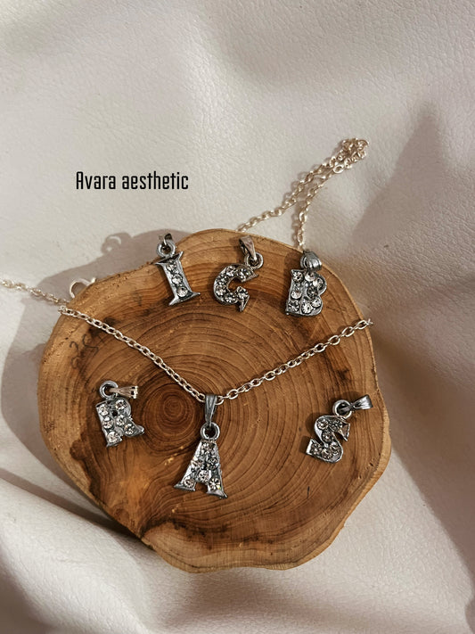 Silver plated initial necklace💝