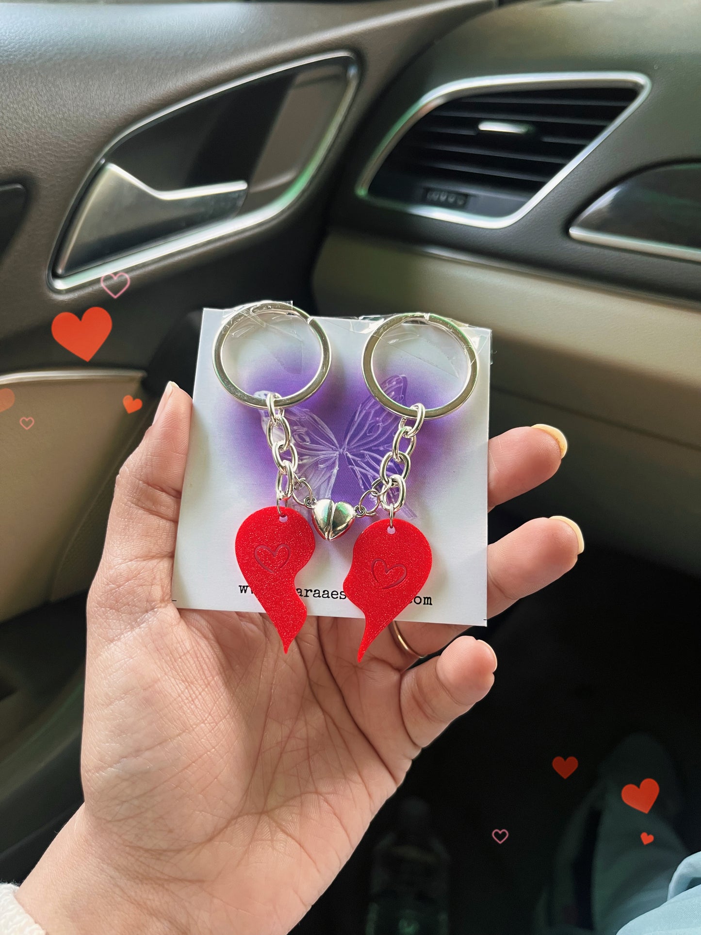 Magentic matching heart keychains for couples🥺😍♥️
