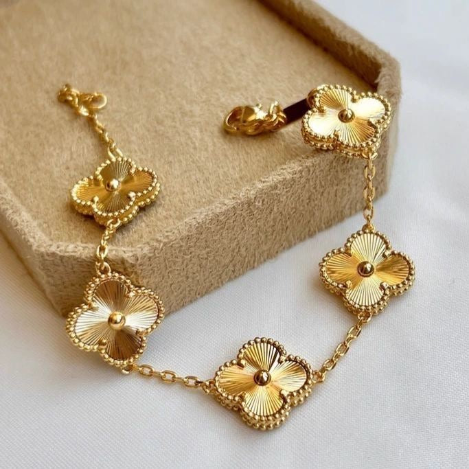 Golden theme vancleef clover adjustable bracelet 💛