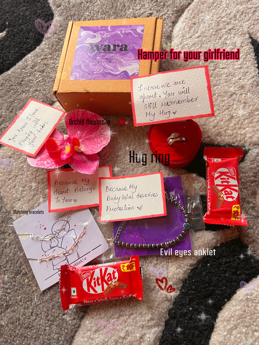 Girlfriends gift hamper for her💝 ( consist of 6 items as shown with cute notes )