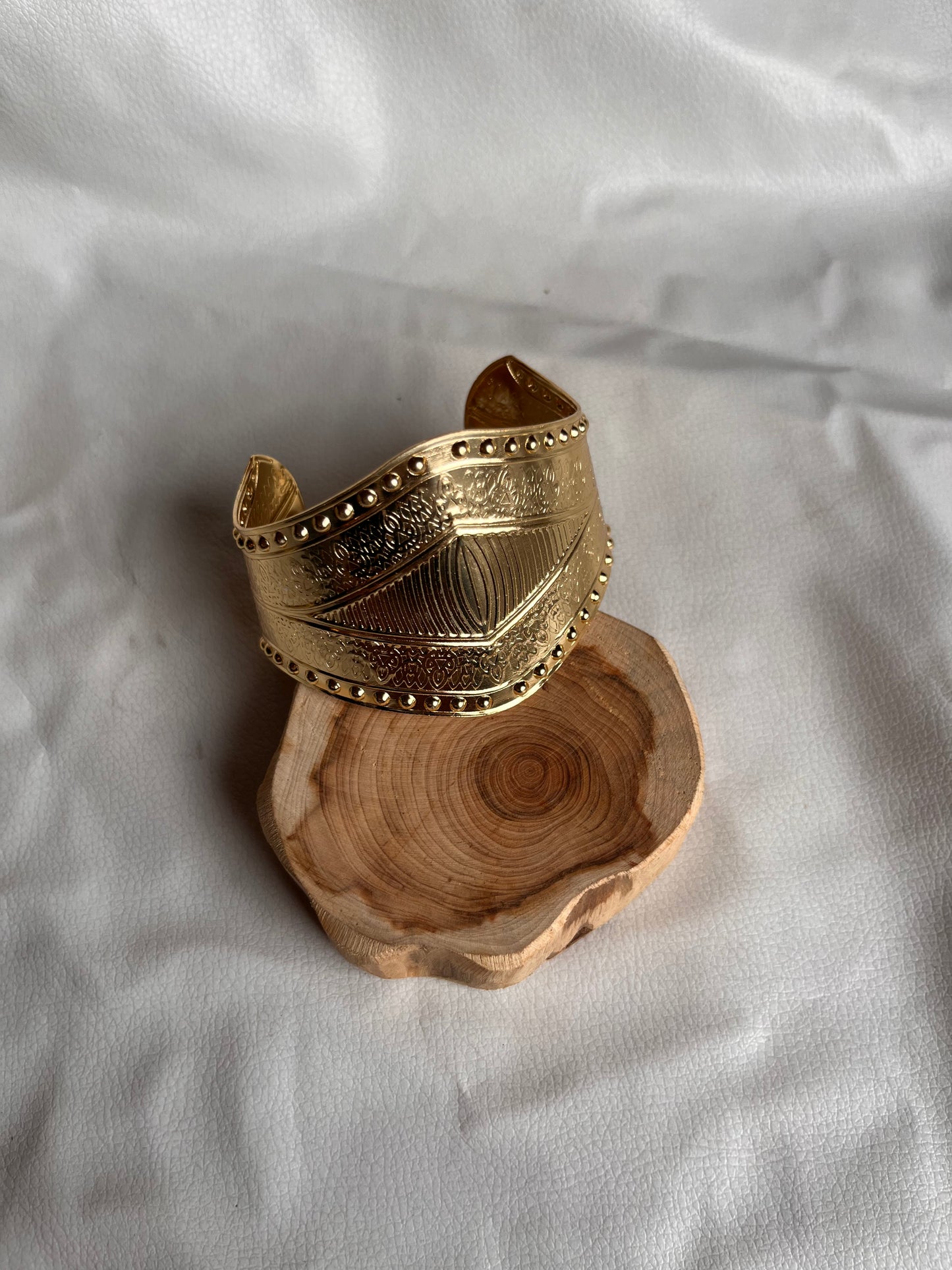 Evil eyes theme golden kada bracelet✨🧿