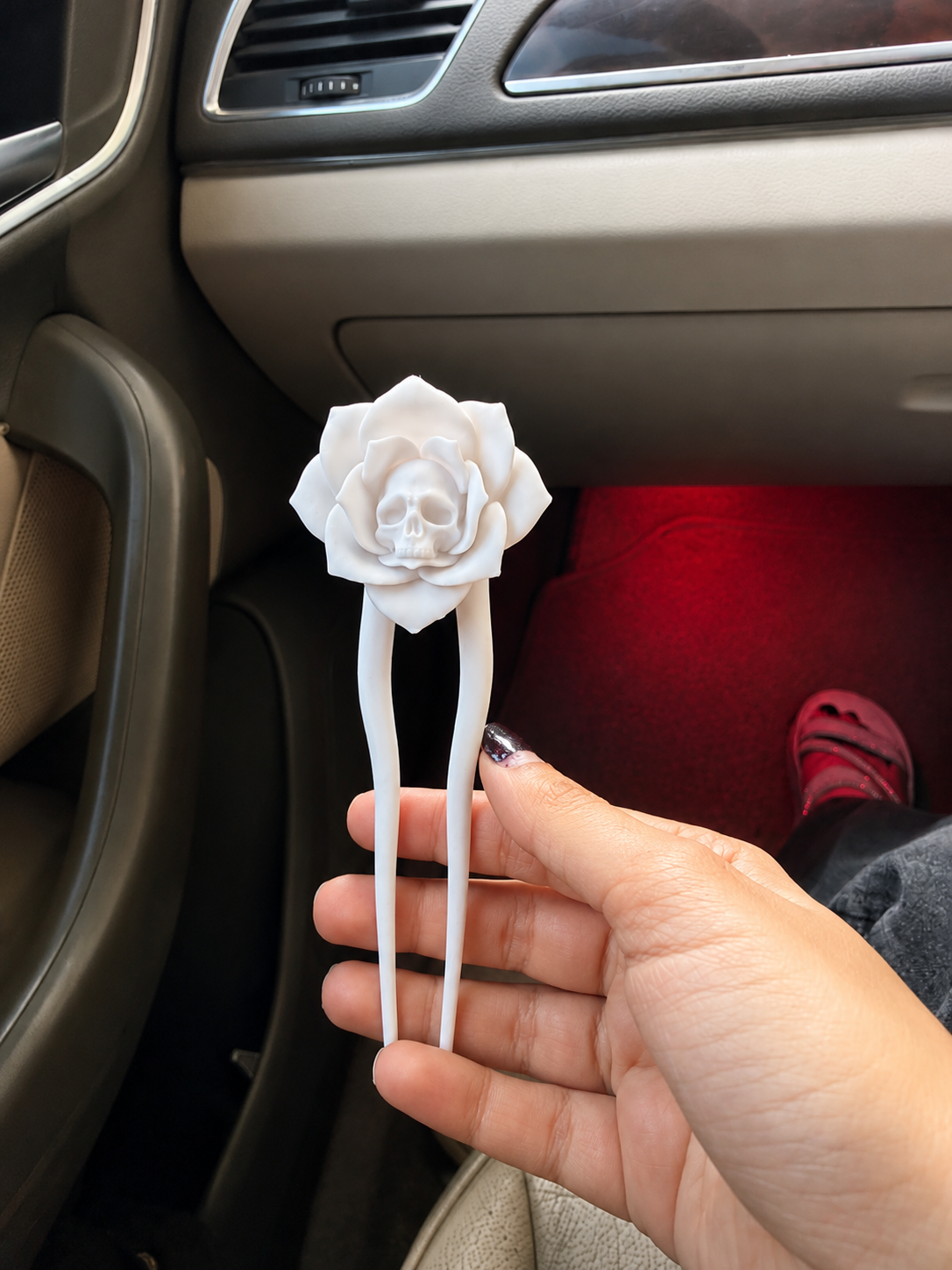 Noir Bloom Skull Hair Pin💀🌹