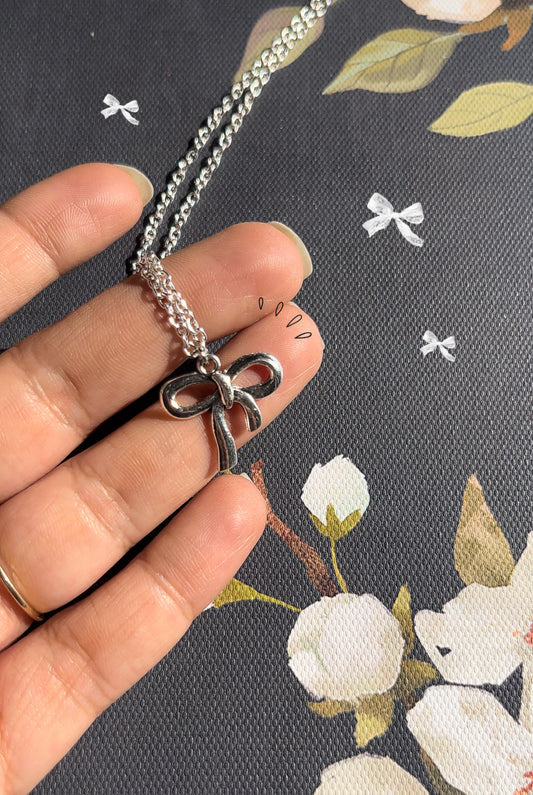 Bow charm necklace 🎀 ( Genz vibe)