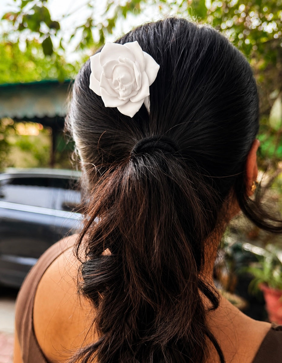 Noir Bloom Skull Hair Pin💀🌹