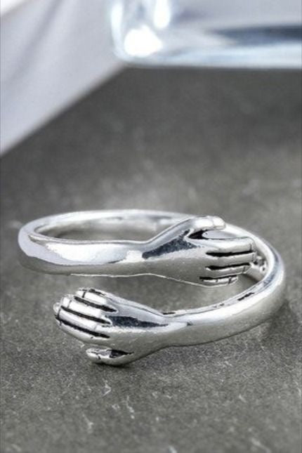 Silver plated Hug ring ♥️🦋🩶🤌🏻✨💌(the ring is adjustable can be worn by anyone) anti tarnish | water resistant