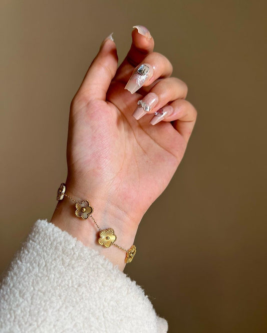Golden theme vancleef clover adjustable bracelet 💛