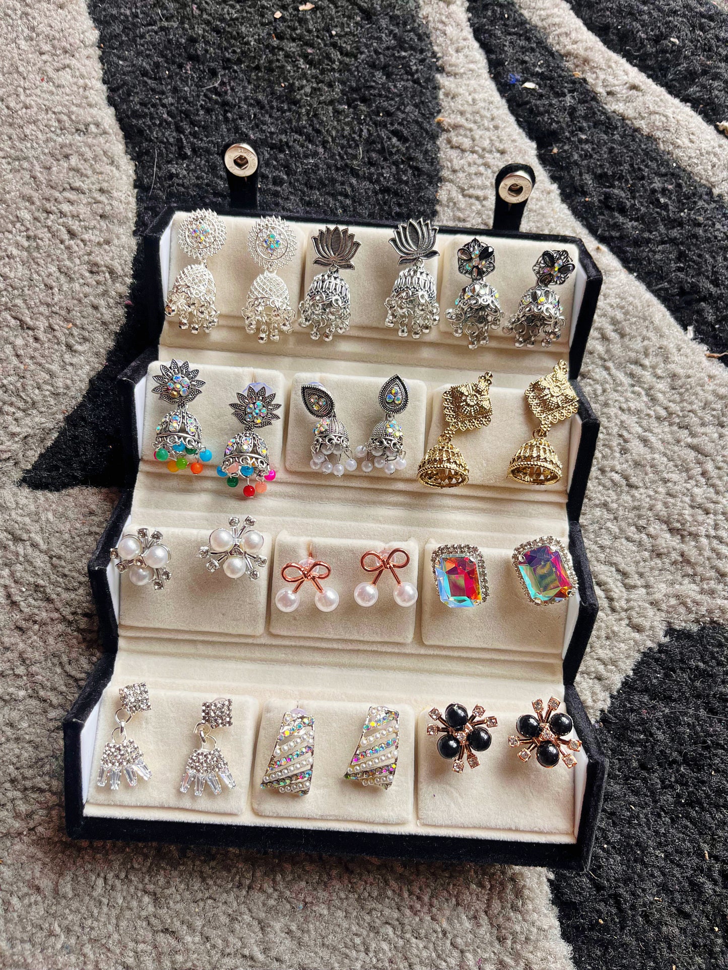 Trending Jhumkha earrings box ( consist of 12 earrings in a jhumkha box)