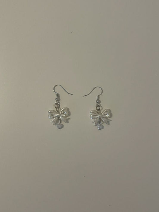 Bow earrings 🎀🤍